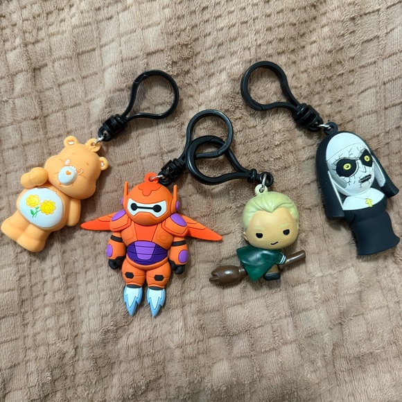 Miscellaneous Character Keychains/Magnet - Picture 4 of 7